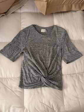 Wilfred Heather Gray Twist-Front Short Sleeve Tee
